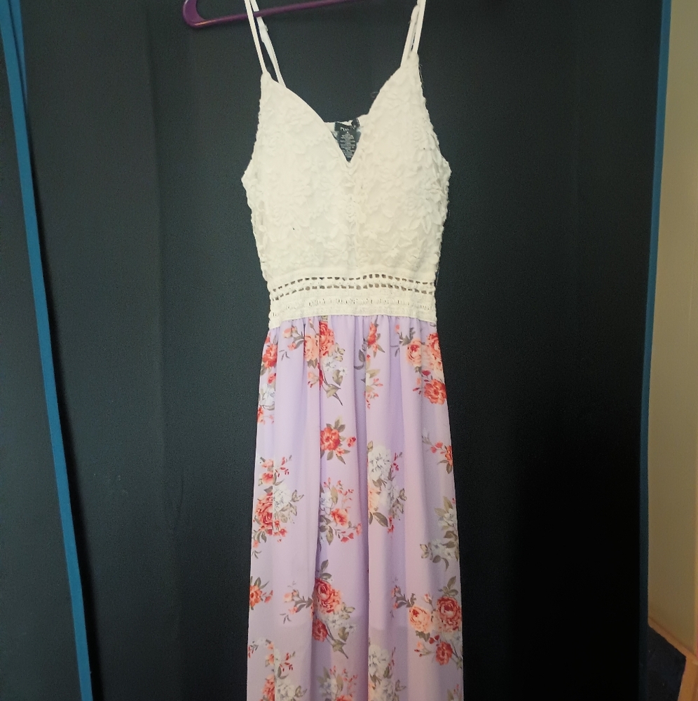 Floral Maxi Dress with Lace Bodice